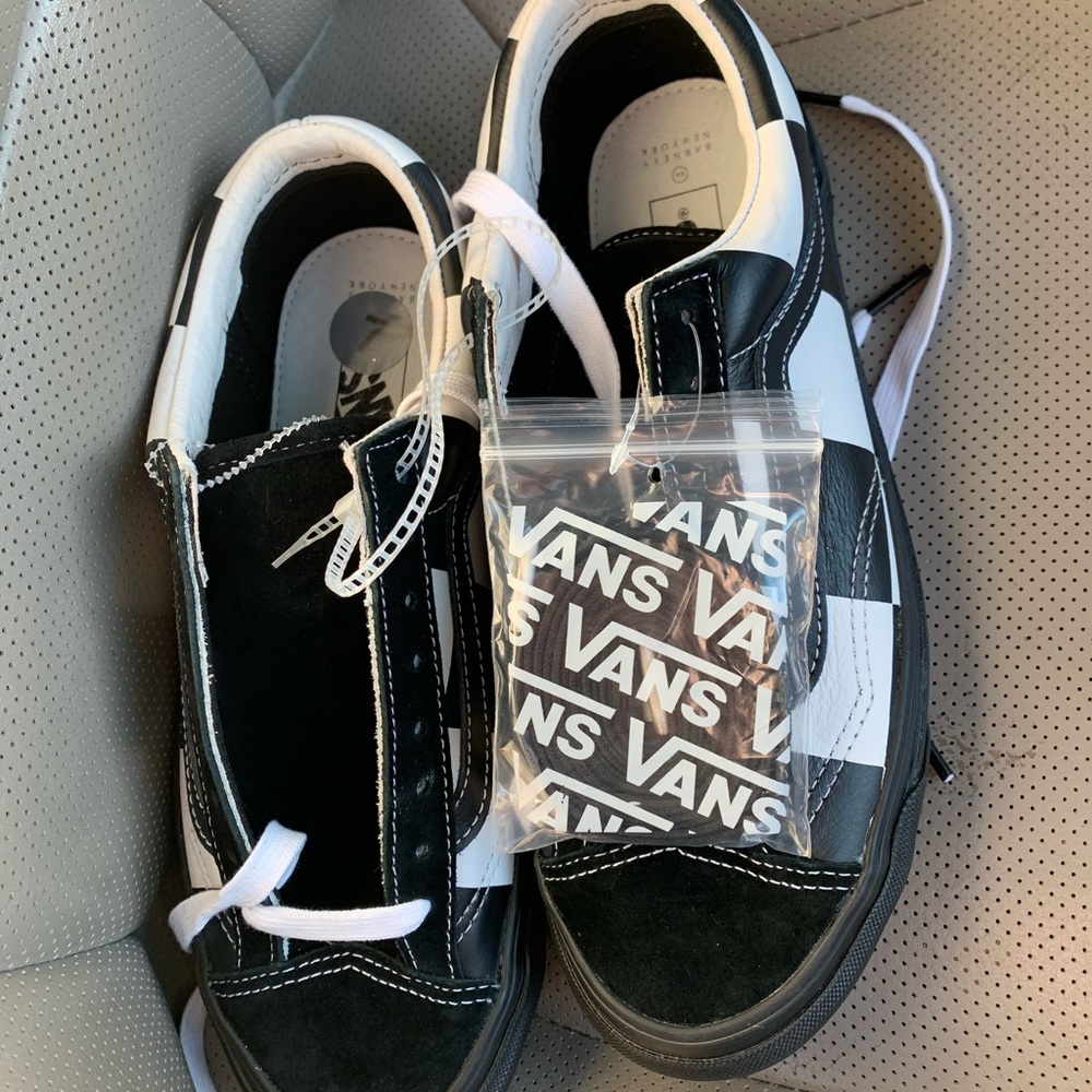 Vans x Barneys Old Skool Size 7 Sk8 shoes